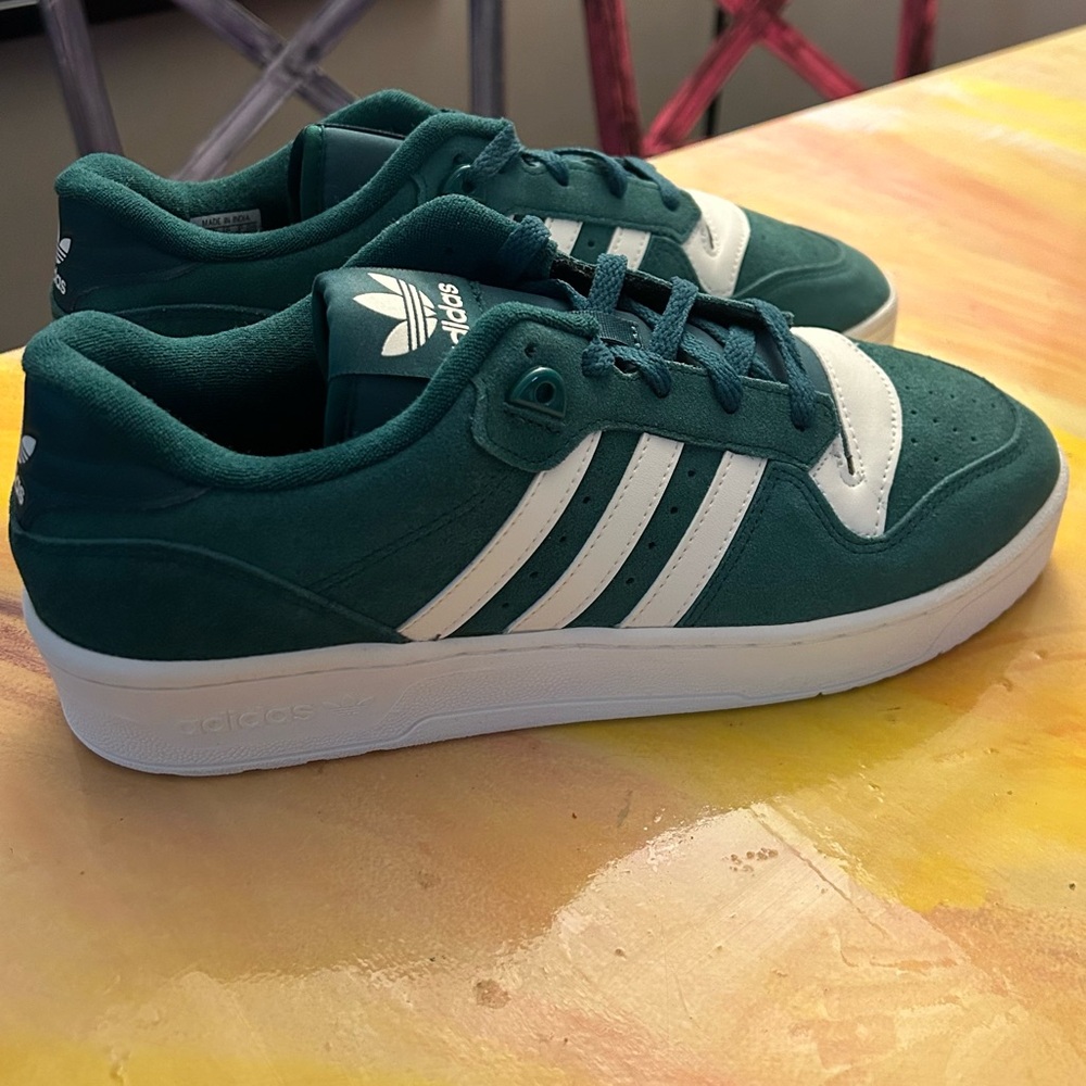 Adidas Rivalry Low Shoes - Picture 15 of 16